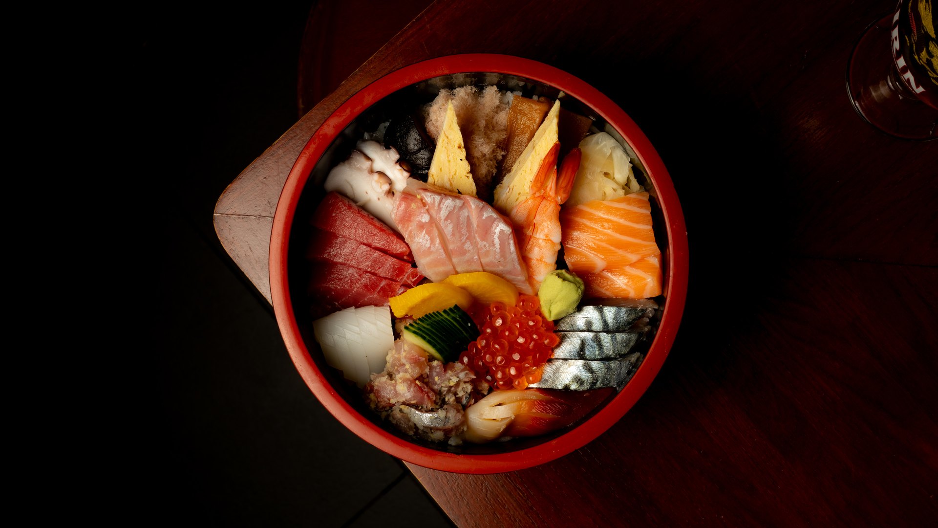 Chirashi, assortiment de sashimi — Kobo